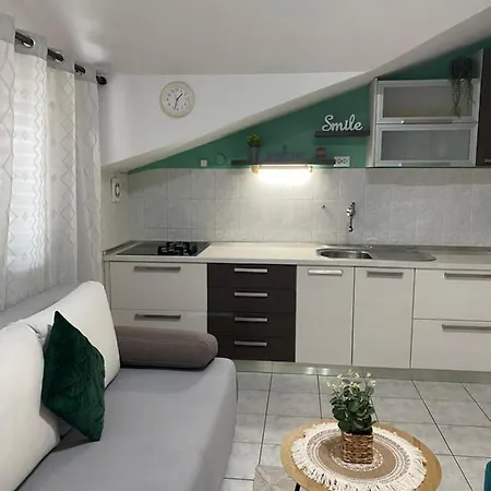 Fancy Old Town Apartament