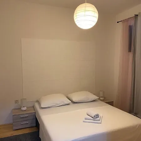 Fancy Old Town Apartament